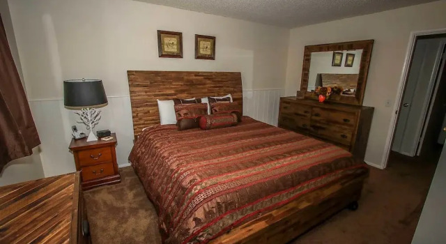 Grizzly Bear Inn 1546 by RedAwning, Забронировать Дом для отпуска Биг-Бэар-Сити San Bernardino Mountains