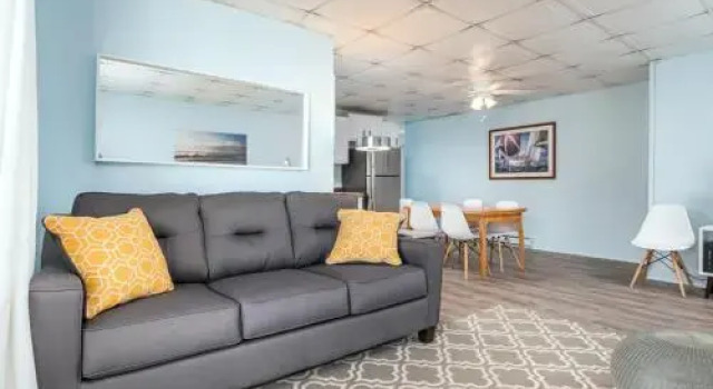 46th St Windjammer 303 2Br Condo, Rezerwuj Apartament Midtown 