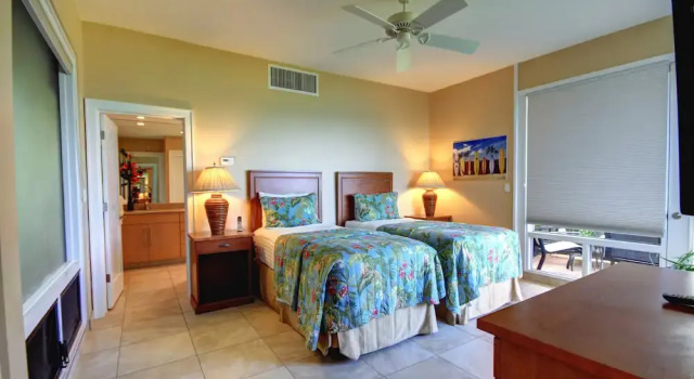 Bay Villa 21G Gold Beach Front by RedAwning