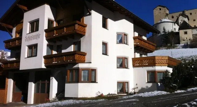 Schlossmühle Nauders, Rezerwuj Hotel Hotele w Tyrol z parkingiem, Parking