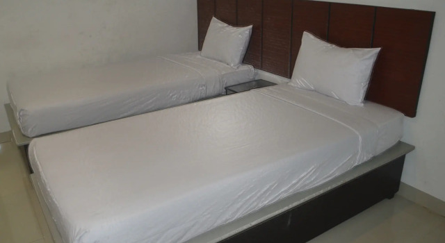 Lovetel, Book Hotel Cheap Hotels in Padang
