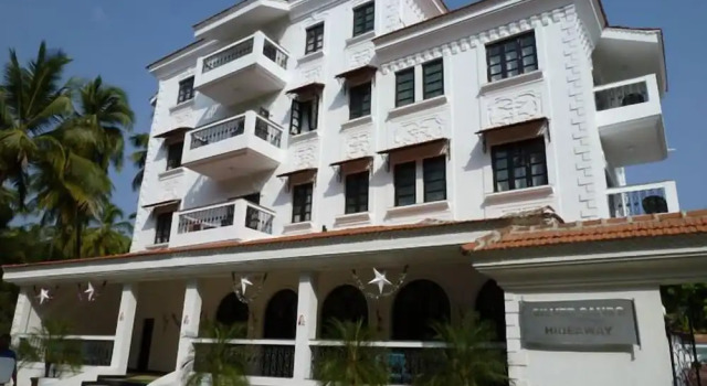 Silver Sands Hideaway - Beach Resorts, Varaa Hotelli Candolim 