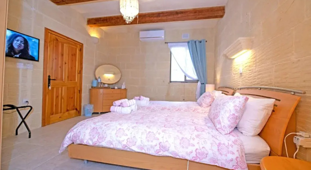 Bertinas Boutique Living, Varaa Boutique-hotelli San Lawrenz Gozo