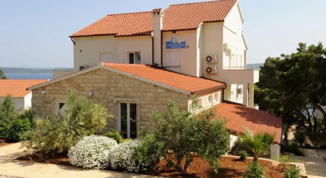 Apartments Nautilus-Bay, Prenota Appartamento Hotel a Croatian Islands con parcheggio, Parcheggio