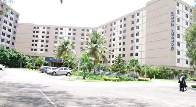 Golden Tulip Festac Lagos, Rezervovat Hotel Hotely v Badagry s parkováním, Parkování