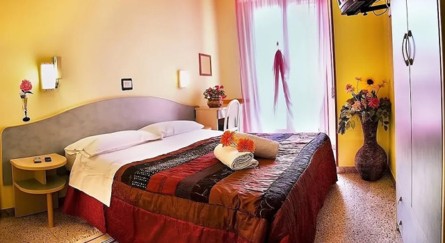 Hotel Vittorio Veneto Rimini, Забронировать Отель Римини - центр города Римини