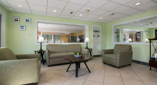 Quality Inn Little Creek, Boek Hotel Hotels in Virginia met ontbijt, Ontbijt