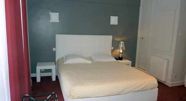 Номер Standard Square Hôtel