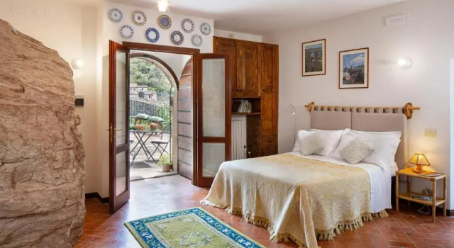 Residence Menotre, Varaa Hotelli Rasiglia Umbria
