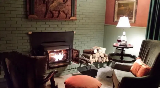Rick's Place, Buchen Sie Hotel Zena USA