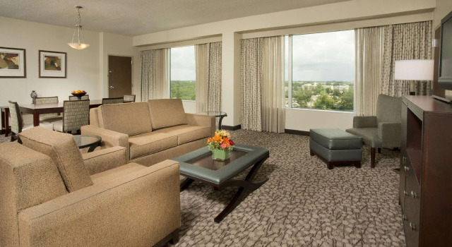 Номер Standard DoubleTree by Hilton Lafayette