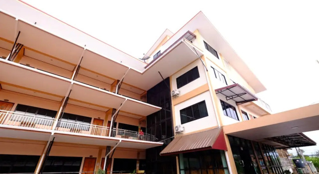 Kanjana Hotel