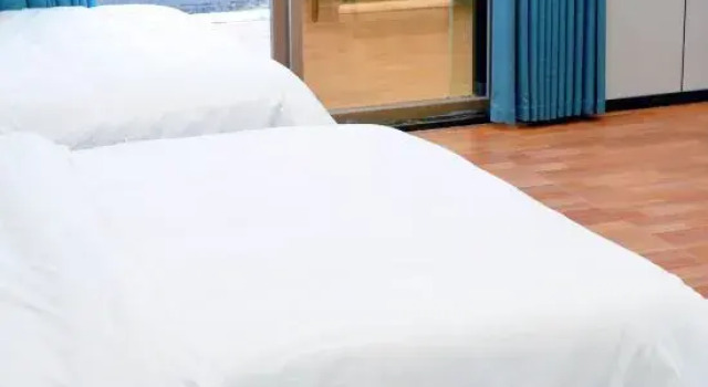 Трёхместный люкс с балконом Meizhou Island Yujia Xiaoyuan Homestay (Lianchi Ao Beach)