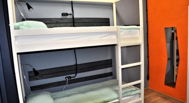 Кровать в общем номере (женский номер) Хостел Good Night rooms&hostel