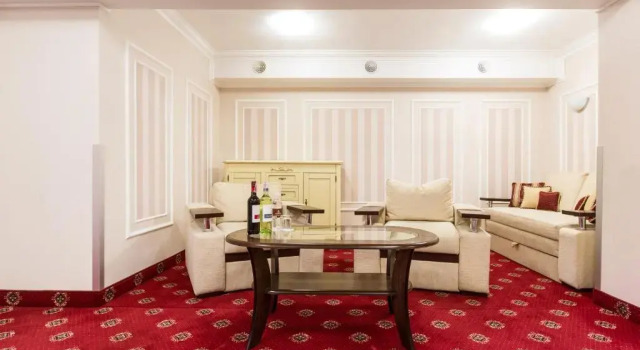 Люкс Bukovyna Hotel