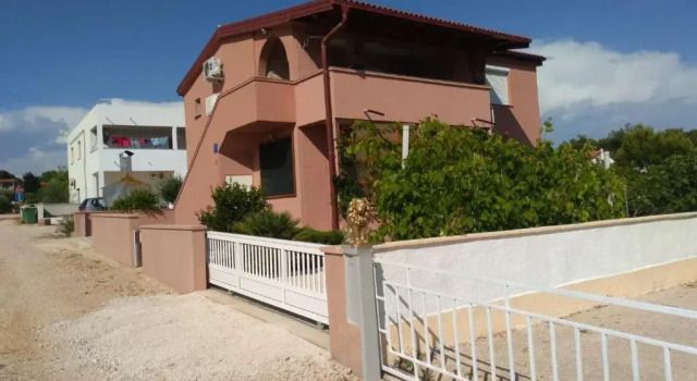 Апартаменты Tomek Apartment