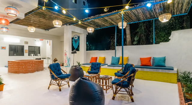 Moustache Daman, Buchen Sie Hotel Daman Gujarat