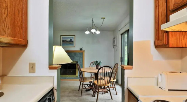 Deluxe Two Bedroom Suite on the 1st floor with outdoor heated pool 1314