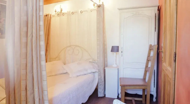 Chateau de Mauras, Book Hotel Hoteller i Rhône-Alps med parkering, Parkering