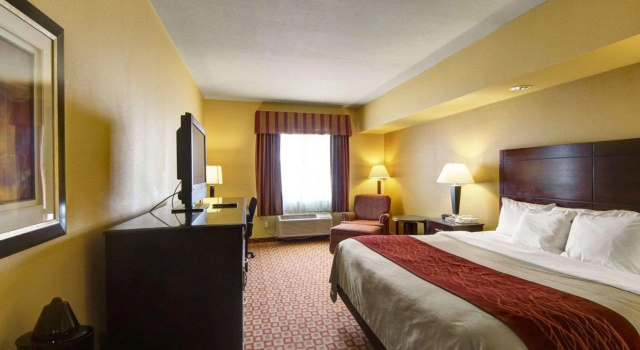 Comfort Inn & Suites Donna near I-2, Забронировать Отель Донна Rio Grande Valley