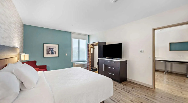 Двухместный люкс c 1 комнатой Home2 Suites By Hilton San Bernardino