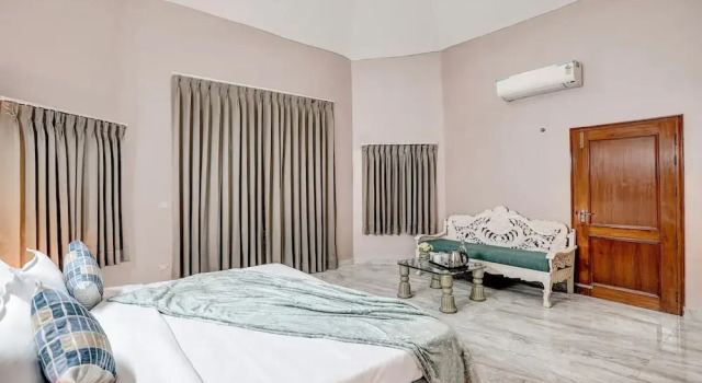 Вилла Deluxe Alaya Stays Casa Avakasha 4 BHK Villa