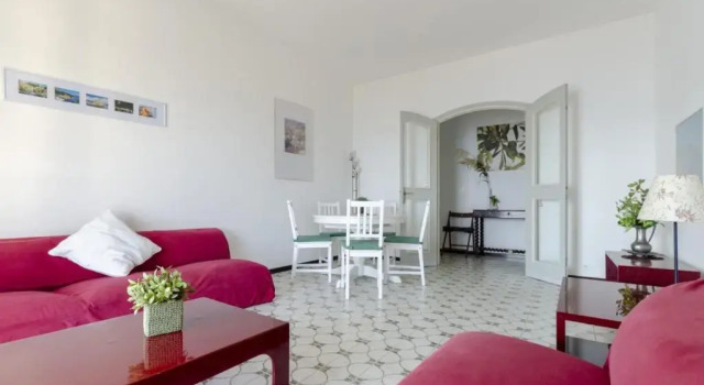 JOIVY Spectacular Sea View Apt For 5 W/Terrace, Забронировать Апартаменты/квартира Отели Рапалло с парковкой, Парковка