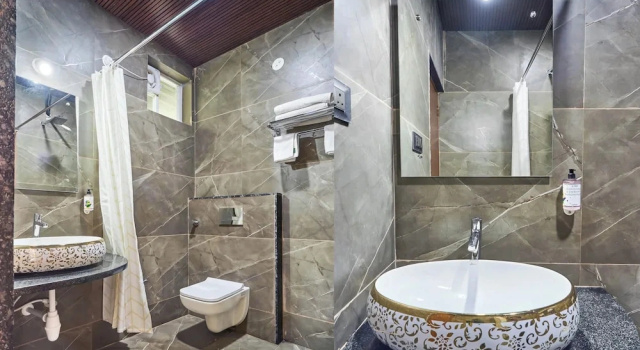 Двухместный номер Deluxe Treebo Sky Vista Suites with Hill View