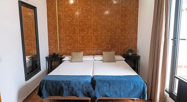 Номер Standard Hotel Adonis Capital