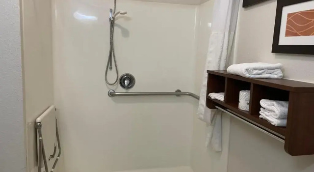 Номер Standard Comfort Inn Kalamazoo