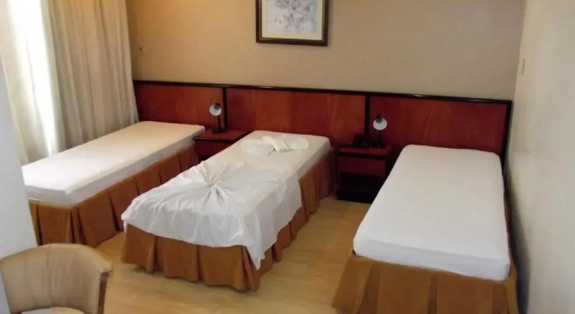 Трёхместный номер Standard Geneviee Palace Hotel