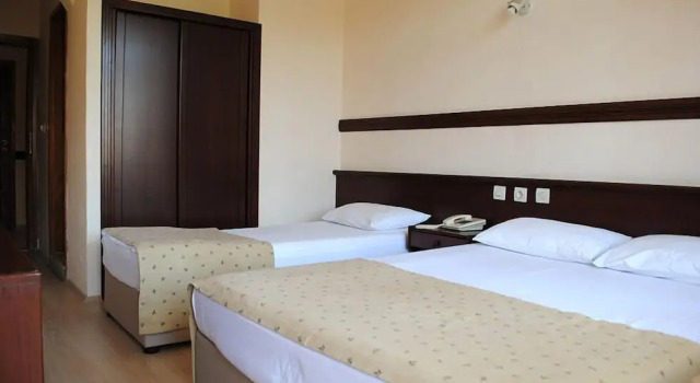 Трёхместный номер Standard с балконом Beyaz Saray Hotel
