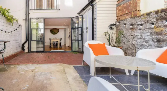 Апартаменты Host Stay Sunny Terrace on Robert Street