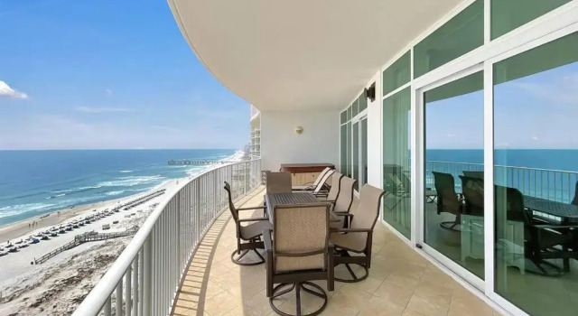 Апартаменты Turquoise Place 1005C ~ Luxurious Beachfront Condo w/ Private Hot Tub!
