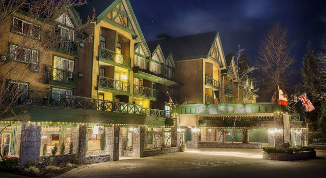 Pinnacle Hotel Whistler Village