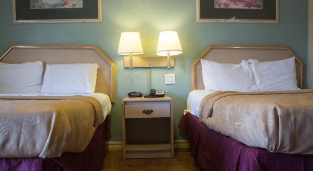 Regency Inn & Suites, Varaa Hotelli Muskogee 