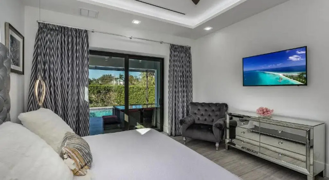 IN CONSTRUCTION BEACH 5 Min WALK HEATED POOL OUTDOOR KITCHEN MODERN, Забронировать Отель Марко-Айленд штат Флорида