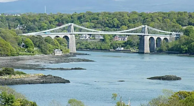 Mikes at Menai - Stylish & Spacious 3 bed house in Menai Bridge., Book Hotel Menai Bridge Anglesey