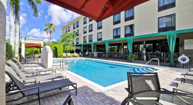Кровать в общем номере Hampton Inn West Palm Beach-Florida Turnpike