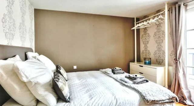 Love Nest in Saint Germain, Забронировать Отель 7-й округ: Дом Инвалидов Париж, рядом с Станция метро Solférino