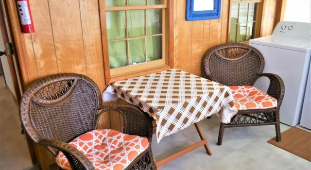 Queen Bee - 2 Br Home