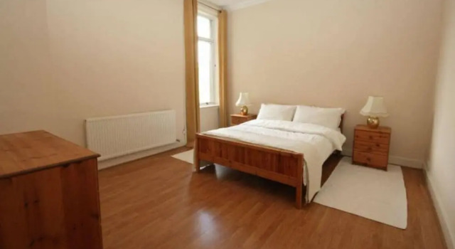 Central Waterfront Flat With Great Views