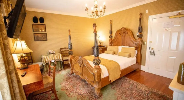 Номер Standard 1840s Carrollton Inn