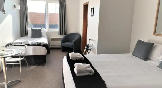 Трёхместный номер Standard Ranfurly Hotel
