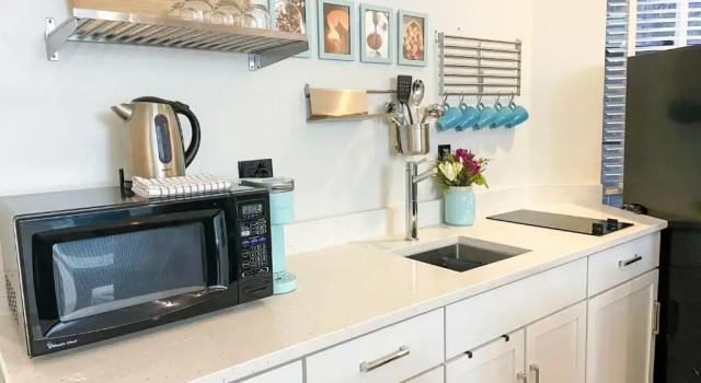 Wrigleyville Friends Unit - 5bdrm, Забронировать Отель Отели Чикаго с парковкой, рядом с Театр "Брайер-стрит", Парковка
