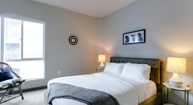 One Bed/1Bath + Private Balcony WALK TO BEACH