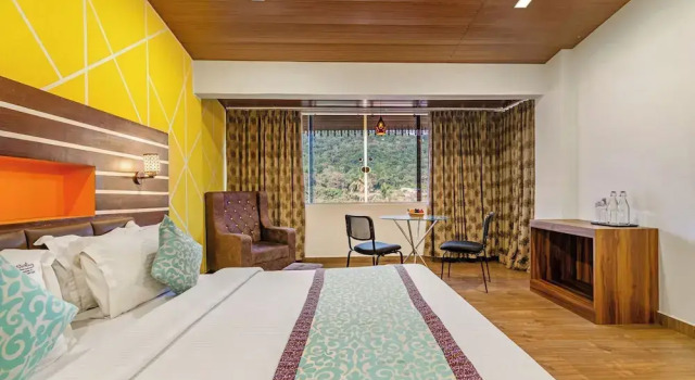 Yelagiri - MariGold Ridge, A Sterling Holidays Resort, Varaa Lomakeskus Hotellit Tamil Nadu uima-altaalla, Uima-allas