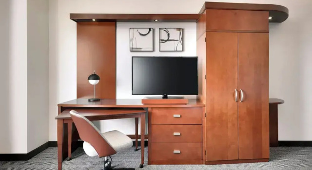 Двухместный люкс Courtyard by Marriott Lincoln Downtown