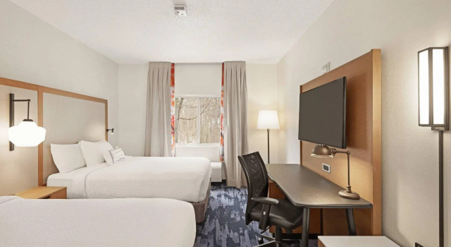 Четырёхместный номер Standard Fairfield Inn by Marriott Warren Niles