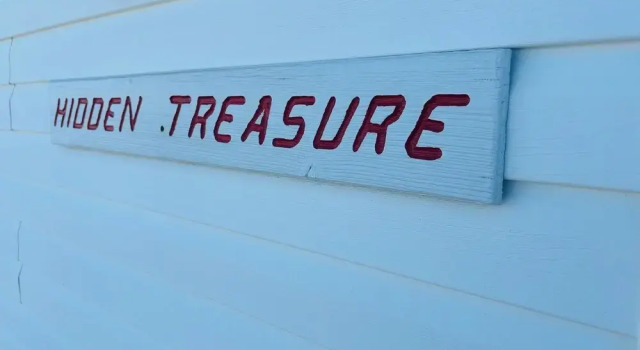 Hidden Treasure 2 Bedroom Home by RedAwning